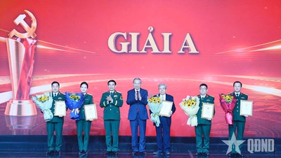 Gallery - 	Tổng kết và trao giải Cuộc thi Vững bước dưới cờ Đảng